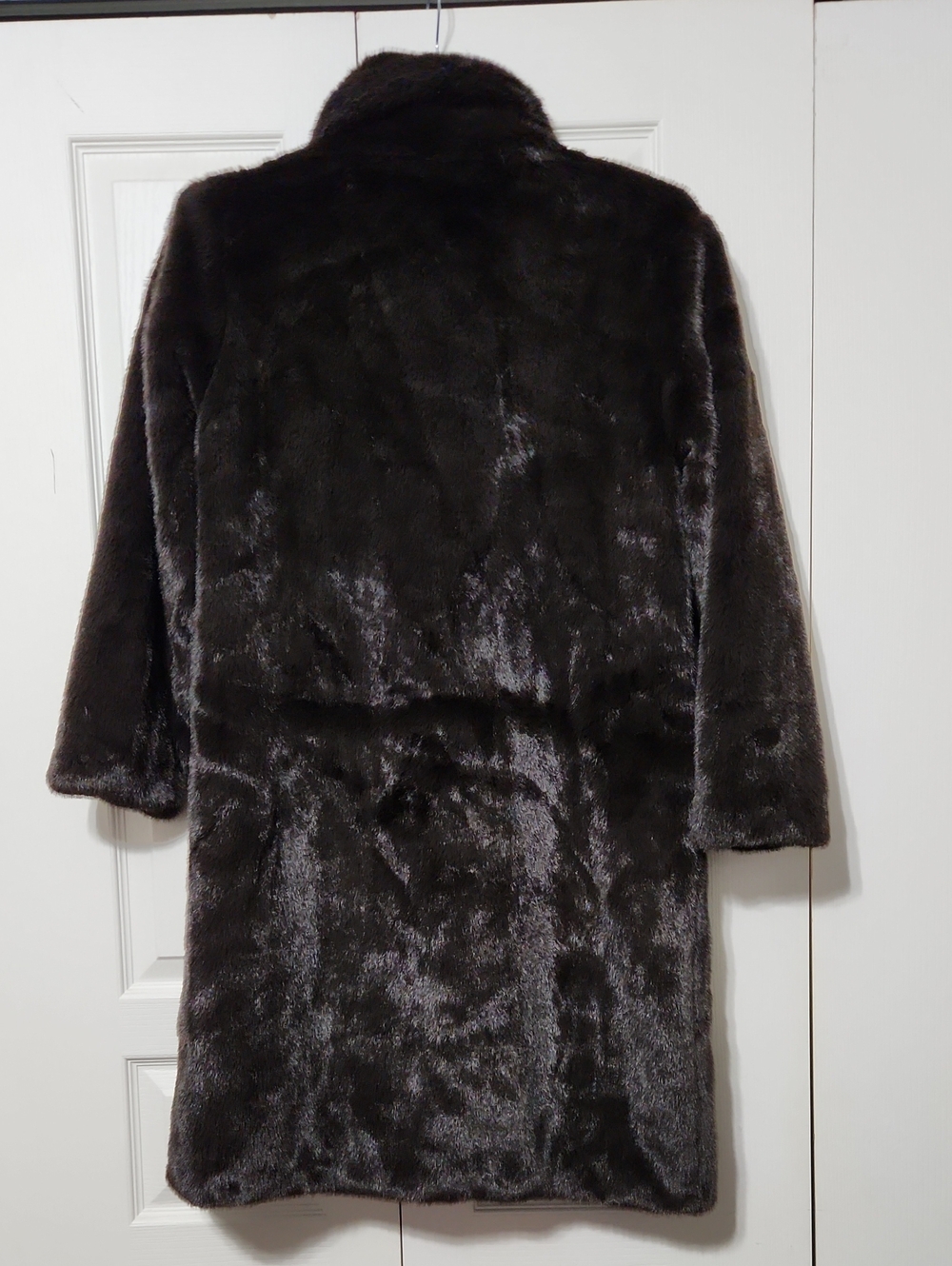 NWT Neiman Marcus Faux Fur Coat And Gloves. Sizes M, L - Picture 5 of 13